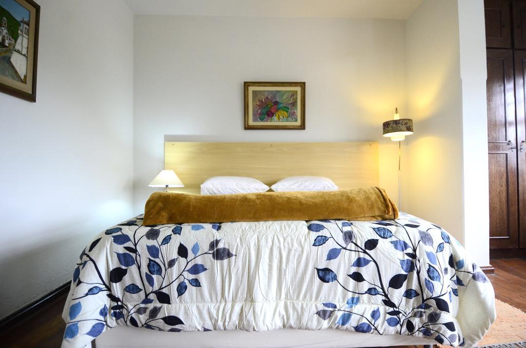 Casa De Hospedagem Dlourdes โอว์โรเปรโต ภายนอก รูปภาพ