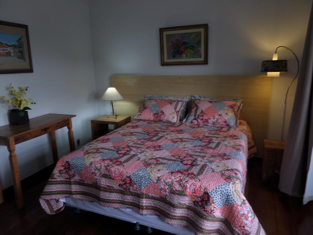 Casa De Hospedagem Dlourdes โอว์โรเปรโต ภายนอก รูปภาพ